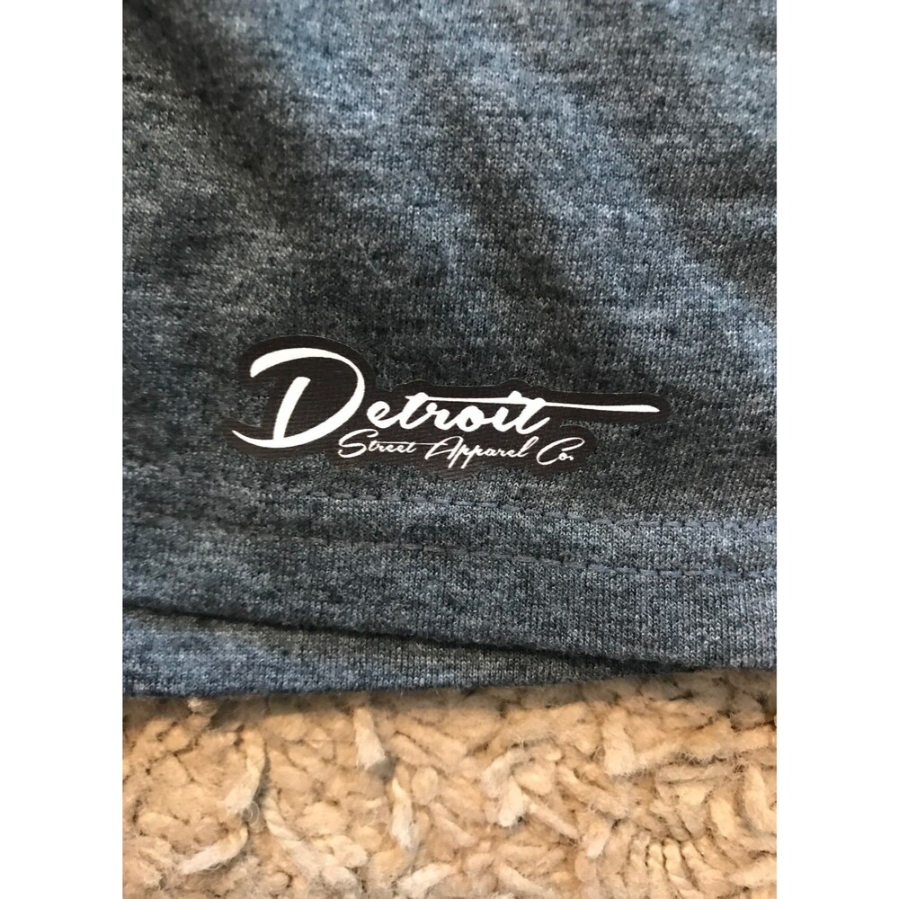 Everyone loves a detroit Girl T Shirt - Picture 3 of 3